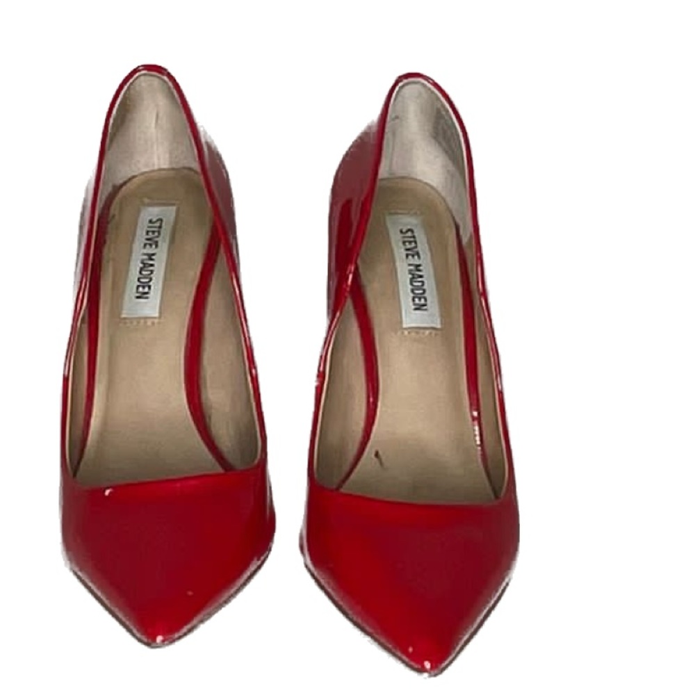 Steve Madden red pump